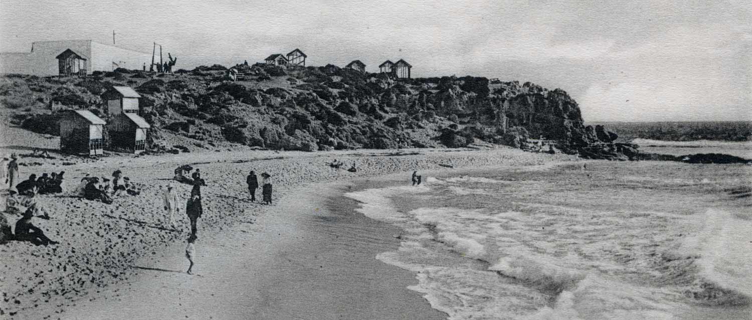1913. A roller-skating rink and picture theatre On the headland above Mudurup Rocks